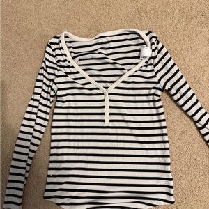 American Eagle Outfitters Black and White Striped Long Sleeve Tee